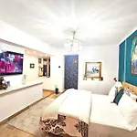 Attrait L'atelier View And Terrace * Бухарест