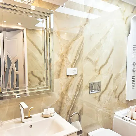 Attrait L'atelier View And Terrace Appartement Bucarest