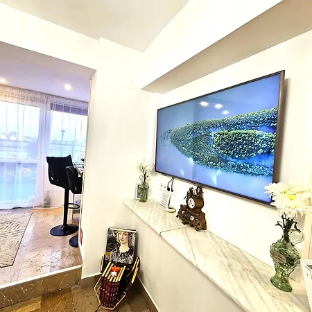 Attrait L'atelier View And Terrace * Bucarest