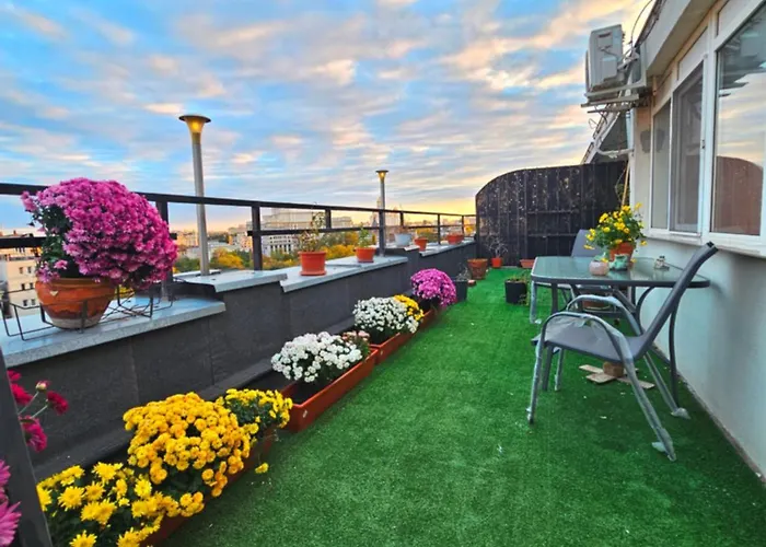 Attrait L'atelier View And Terrace Appartamento Bucarest