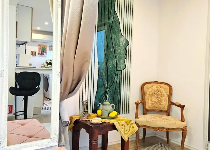 Attrait L'atelier View And Terrace Бухарест