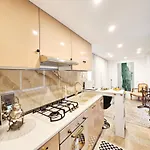 Apartman Attrait L'atelier View And Terrace Bukarest
